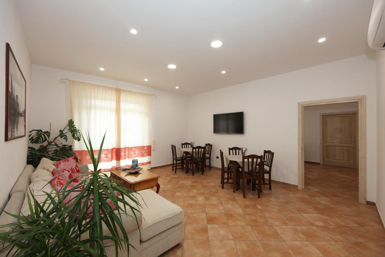 Guest House Villabianca La Maddalena  Luaran gambar